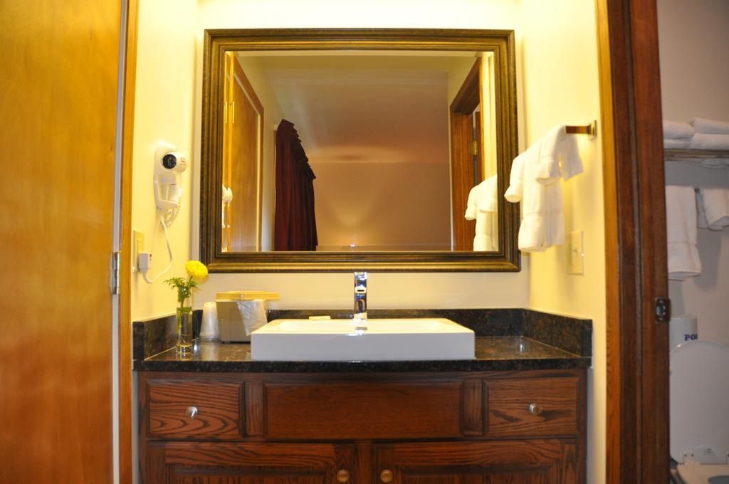 Shepherd Mountain Inn & Suites Pilot Knob Δωμάτιο φωτογραφία
