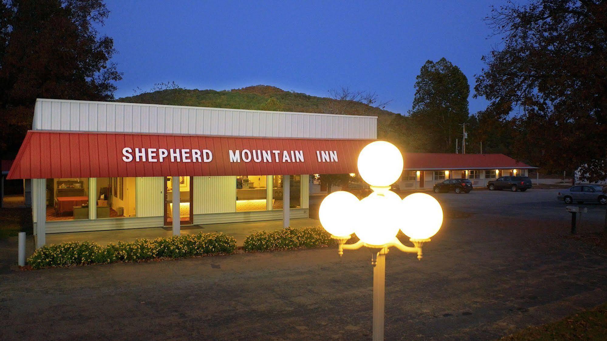 Shepherd Mountain Inn & Suites Pilot Knob Εξωτερικό φωτογραφία